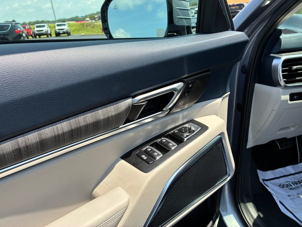 Certified Used 2025 Silver Kia SX image 10