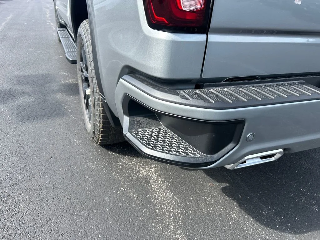New 2026 Sterling Metallic GMC Elevation image 37