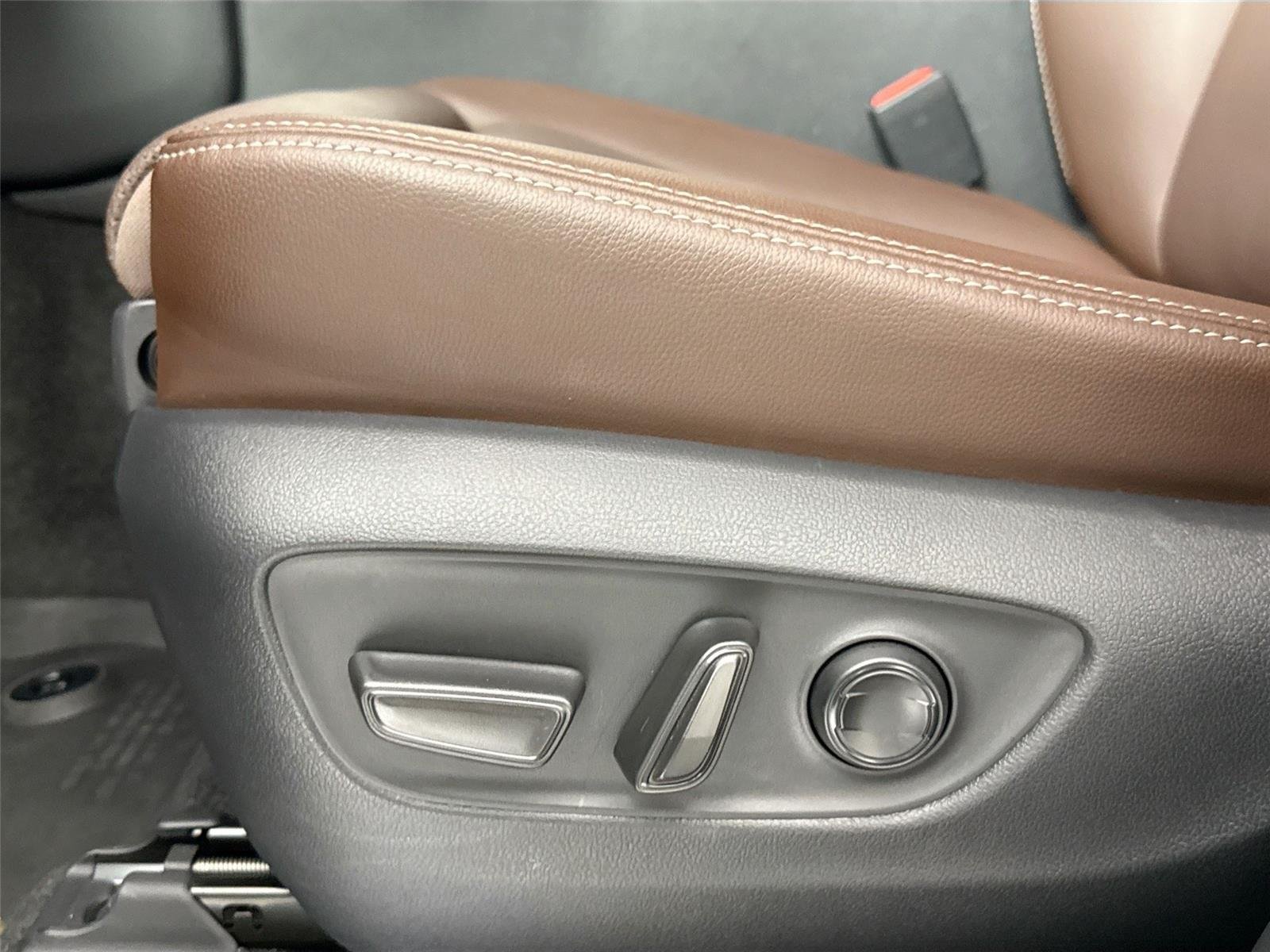 Used 2025 Black Toyota Base image 30