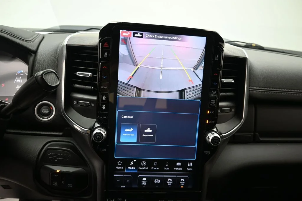 Used 2025 Blue Ram Laramie image 18