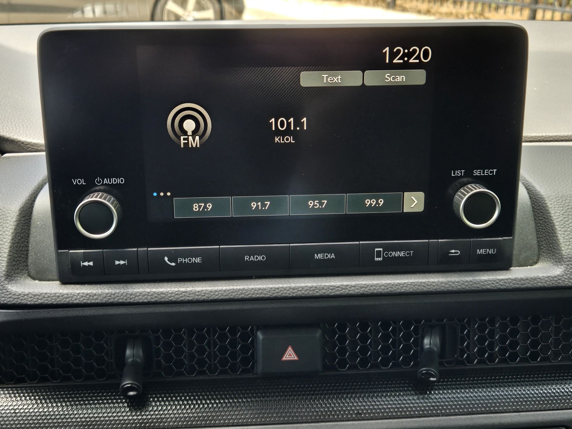 Used 2025 Canyon River Blue Metallic Honda EX image 15