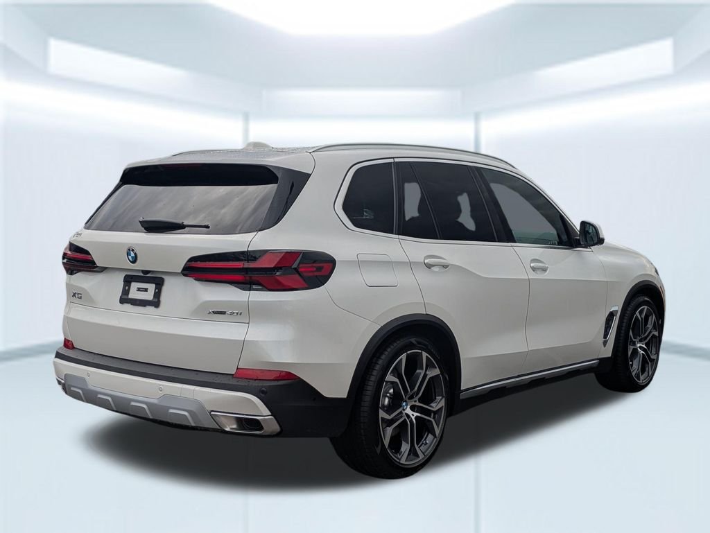 New 2026 Mineral White Metallic BMW xDrive40i image 5