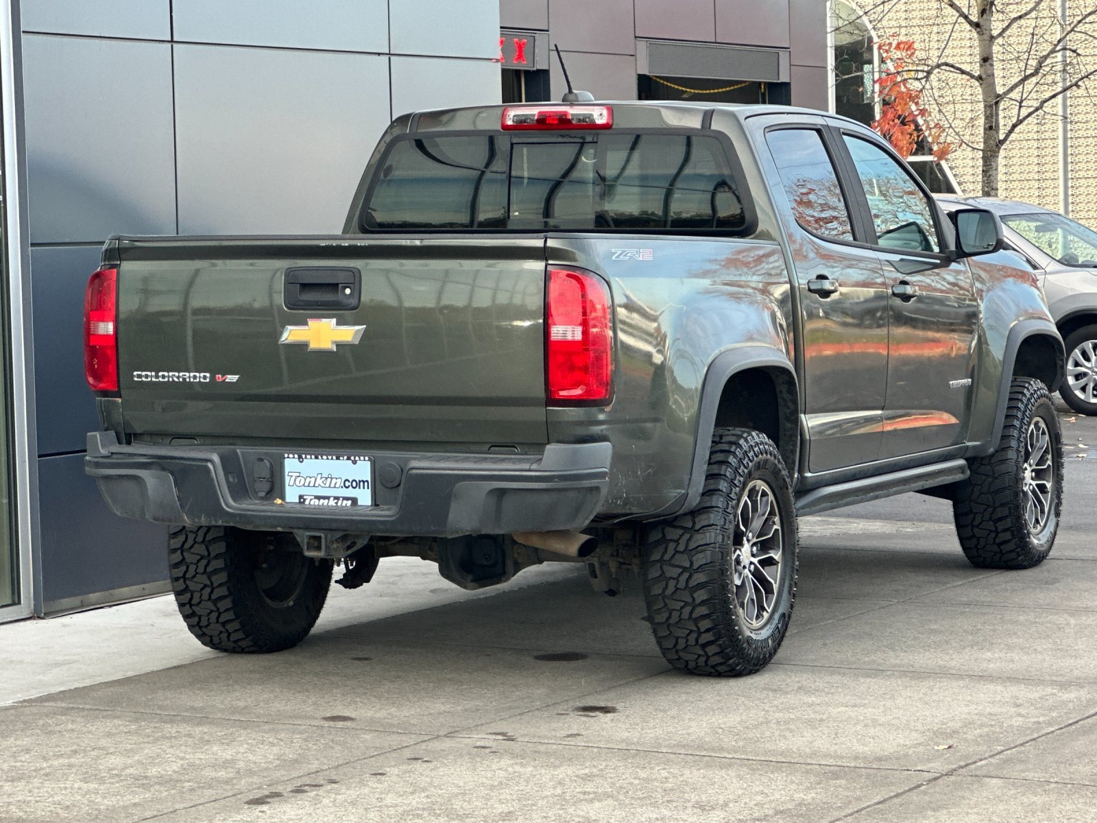 Used 2018 Deepwood Green Metallic Chevrolet ZR2 image 4