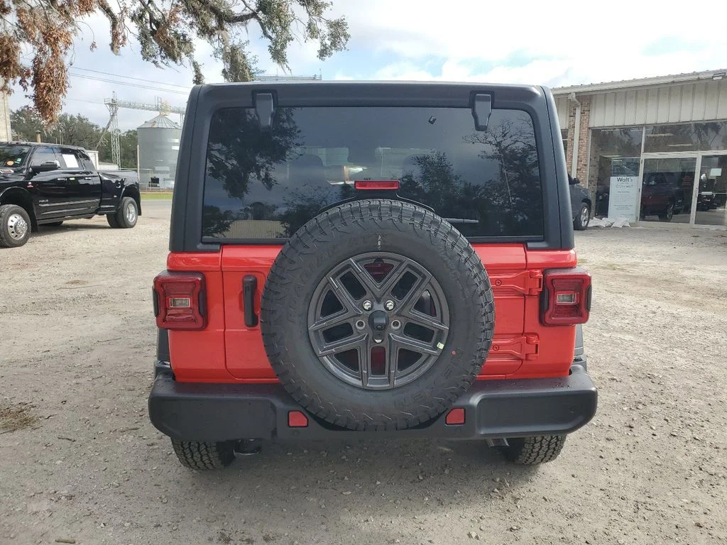 New 2025 Firecracker Red Clear-Coat Exterior Paint Jeep Sport S image 7