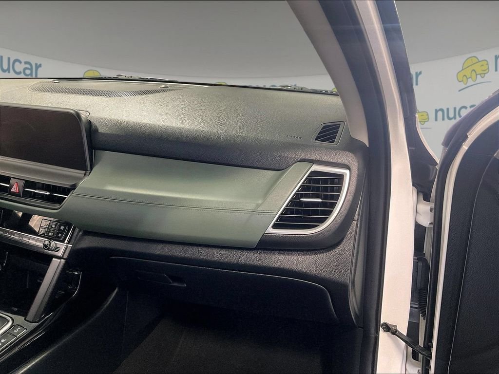 Used 2024 White Kia SX image 13