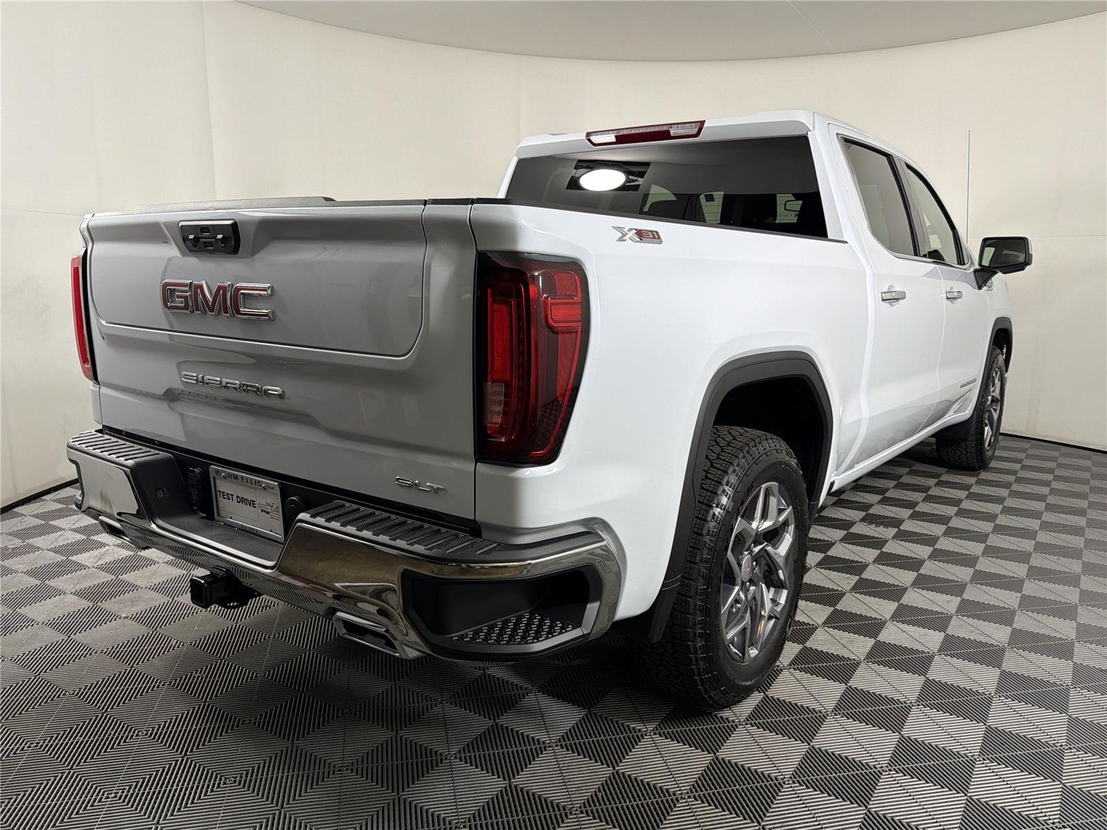 2026 GMC Sierra 1500 SLT - Photo 6
