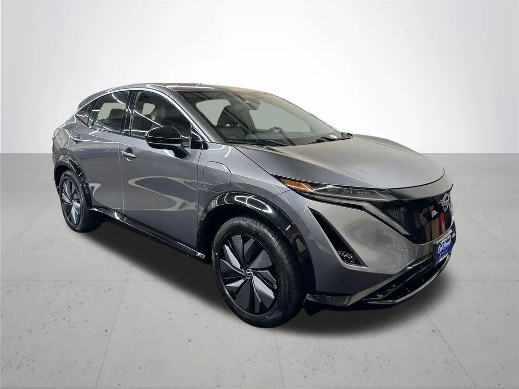 Used 2023 Gray Nissan ENGAGE image 9