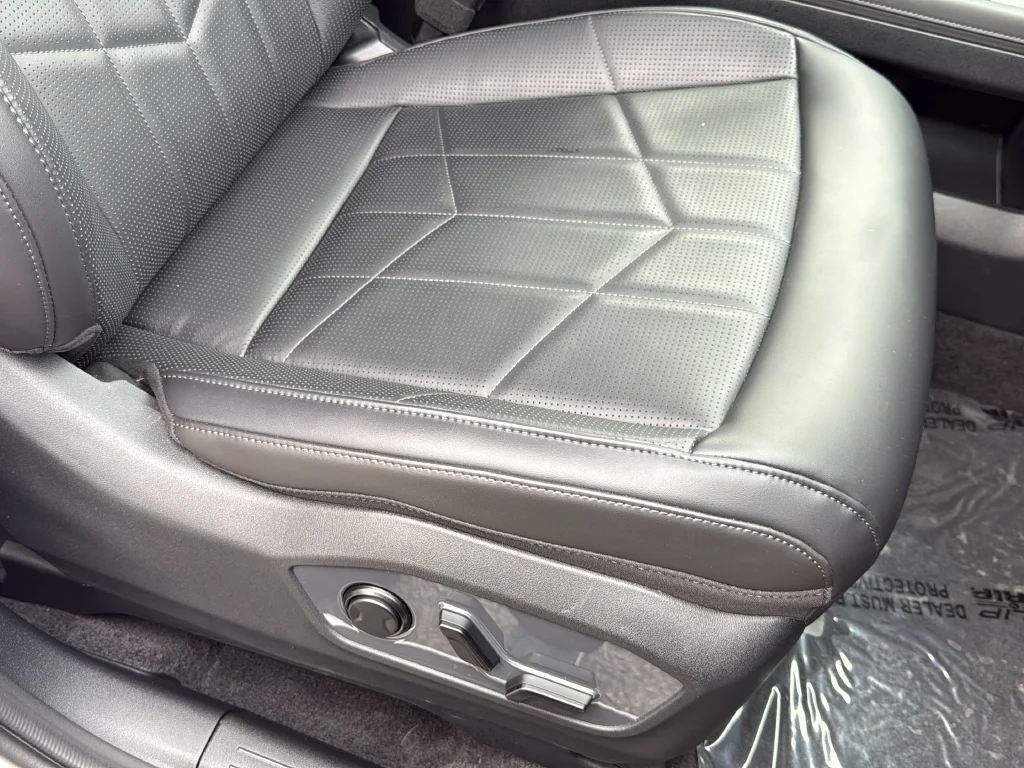 Certified Used 2027 White Kia X-Line EX image 18