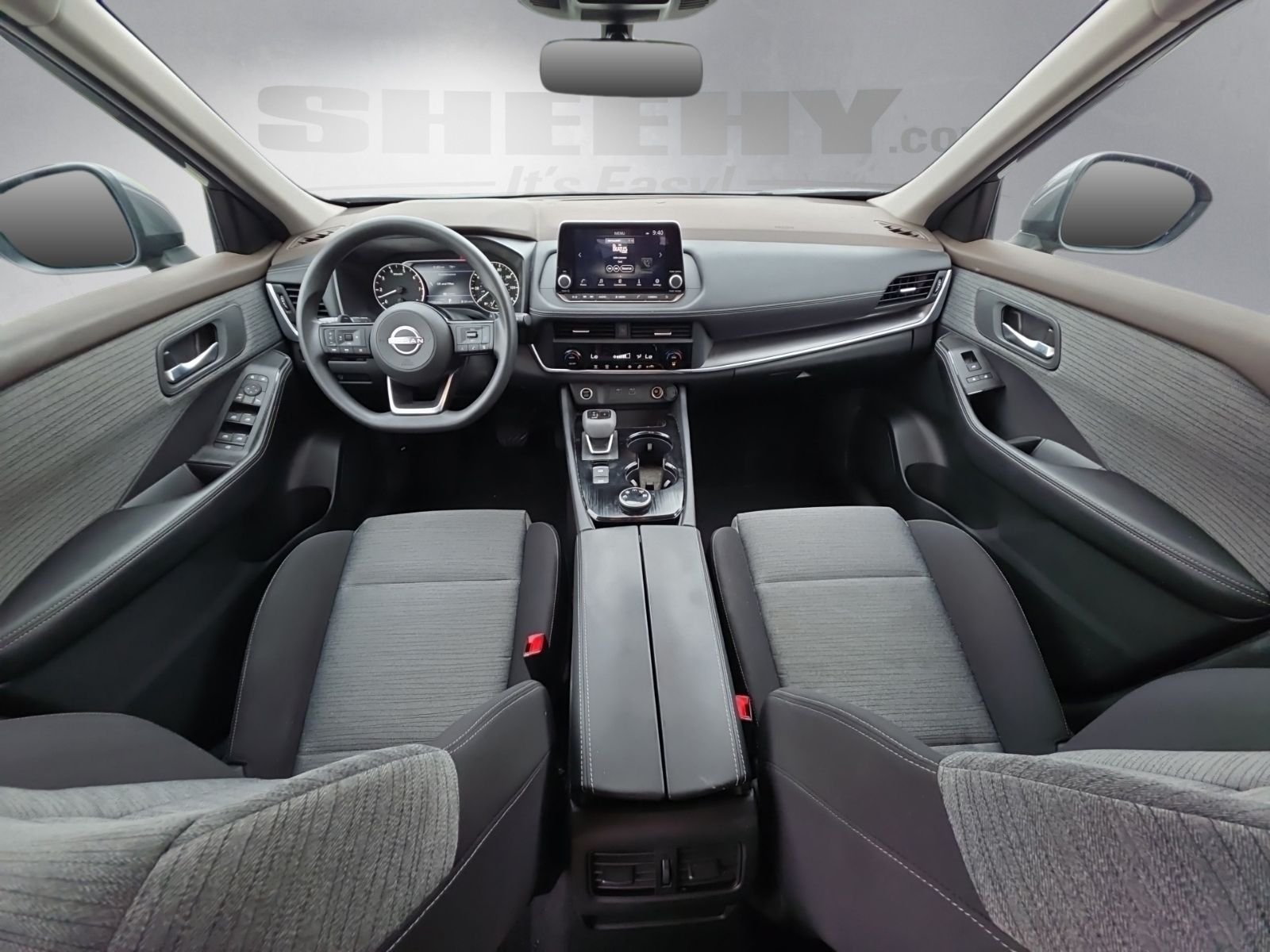 Used 2023 Gray Nissan SV image 3