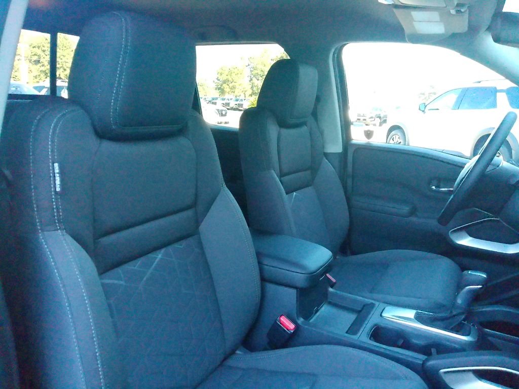 2026 Nissan Frontier SV - Photo 13