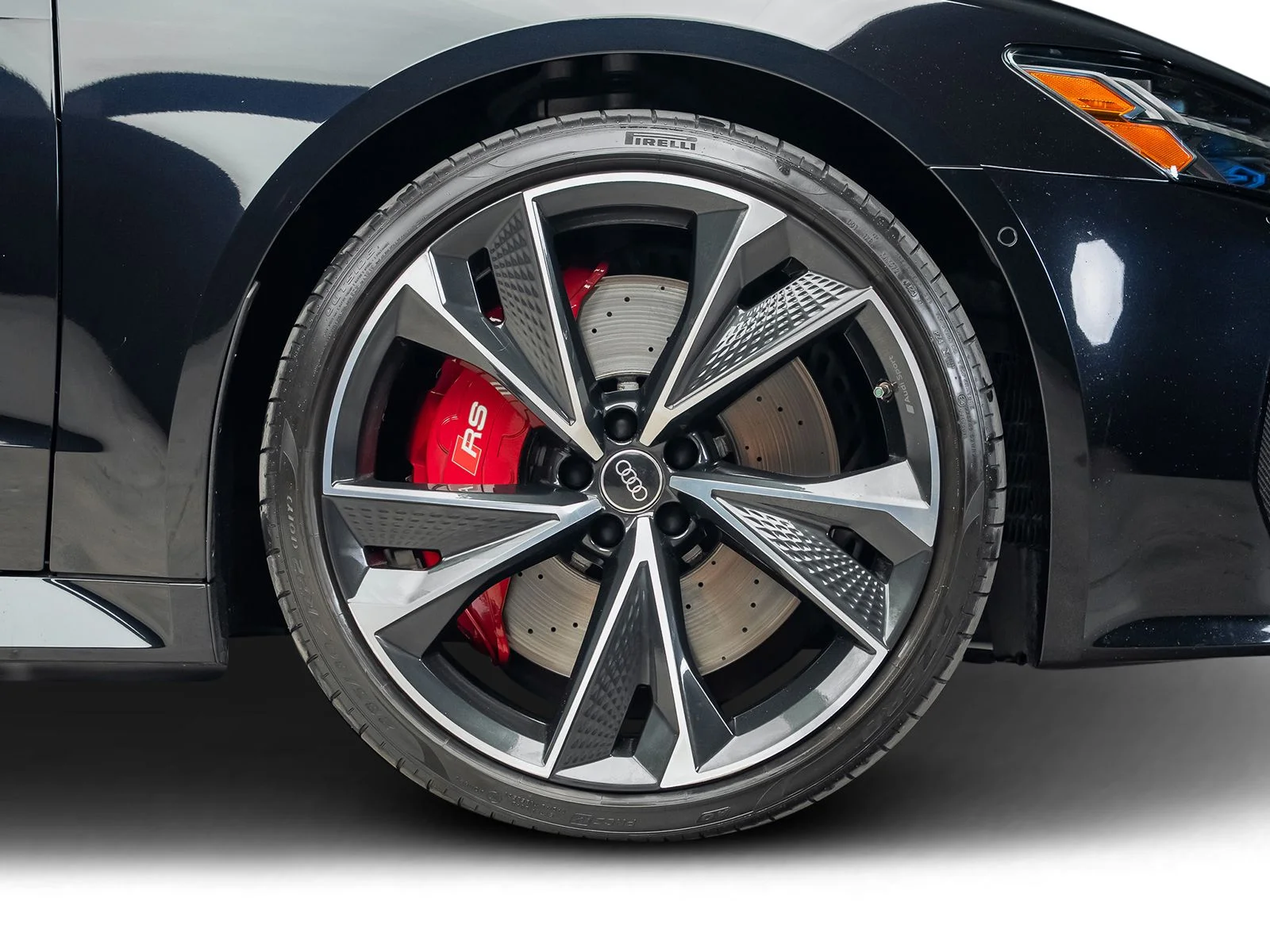 Used 2022 Black Audi 4.0T image 31
