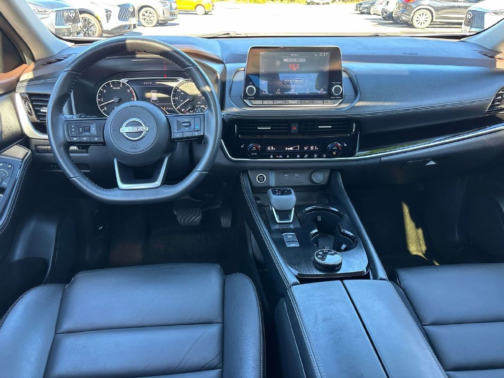 Used 2023 White Nissan SL image 15