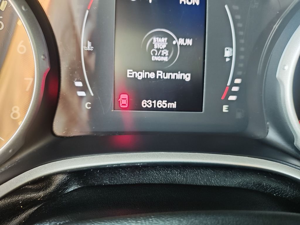 Used 2020 White Jeep Latitude image 19