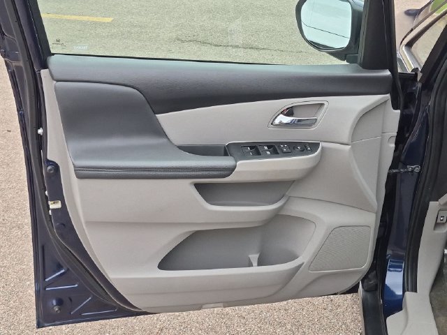 Used 2014  Honda EX-L image 13