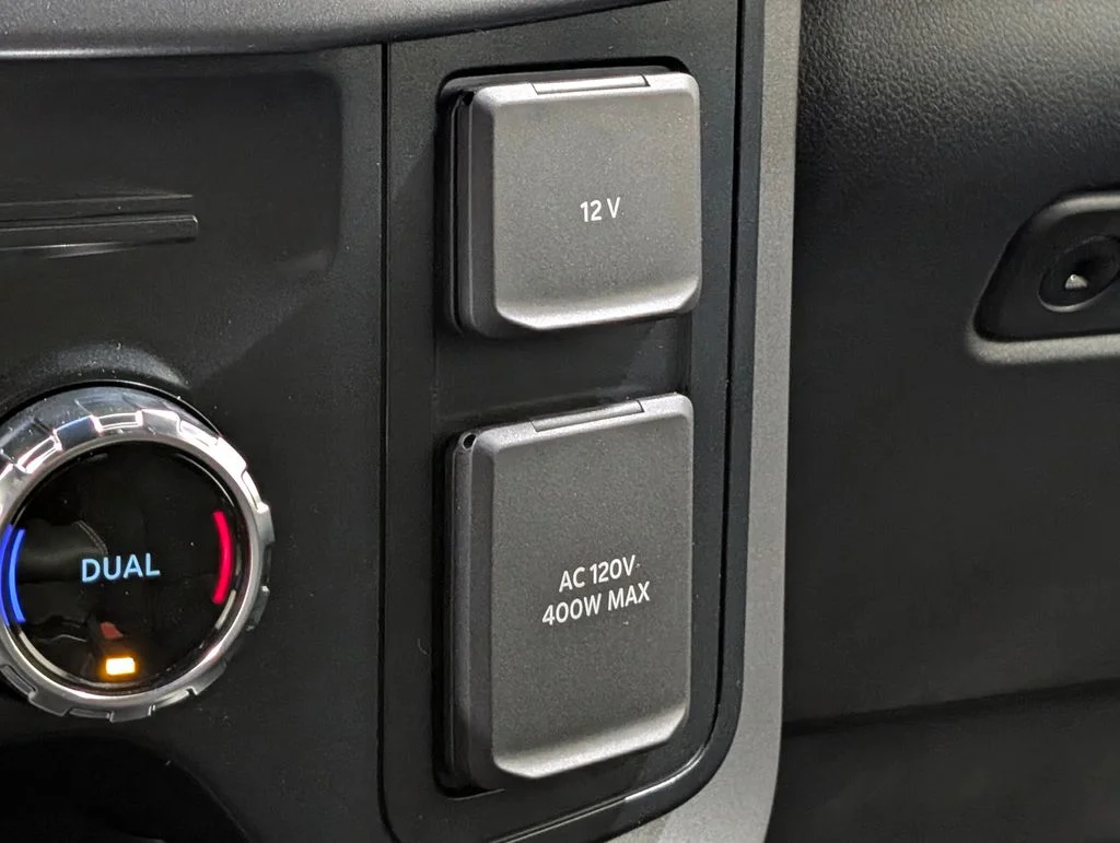New 2026 Agate Black Metallic Ford XLT image 9