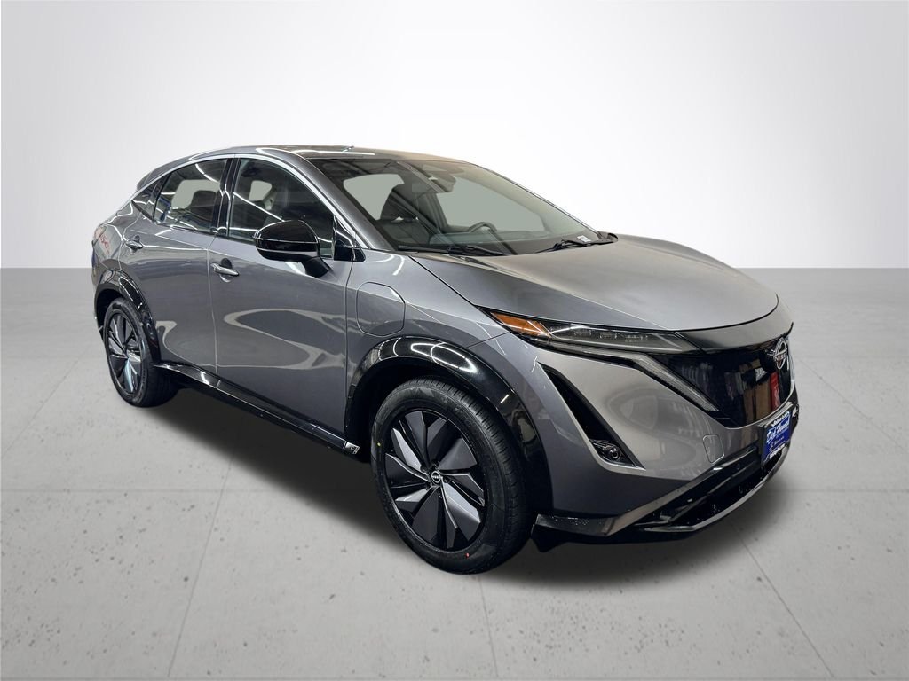 Used 2023 Gun Metallic Nissan ENGAGE image 9