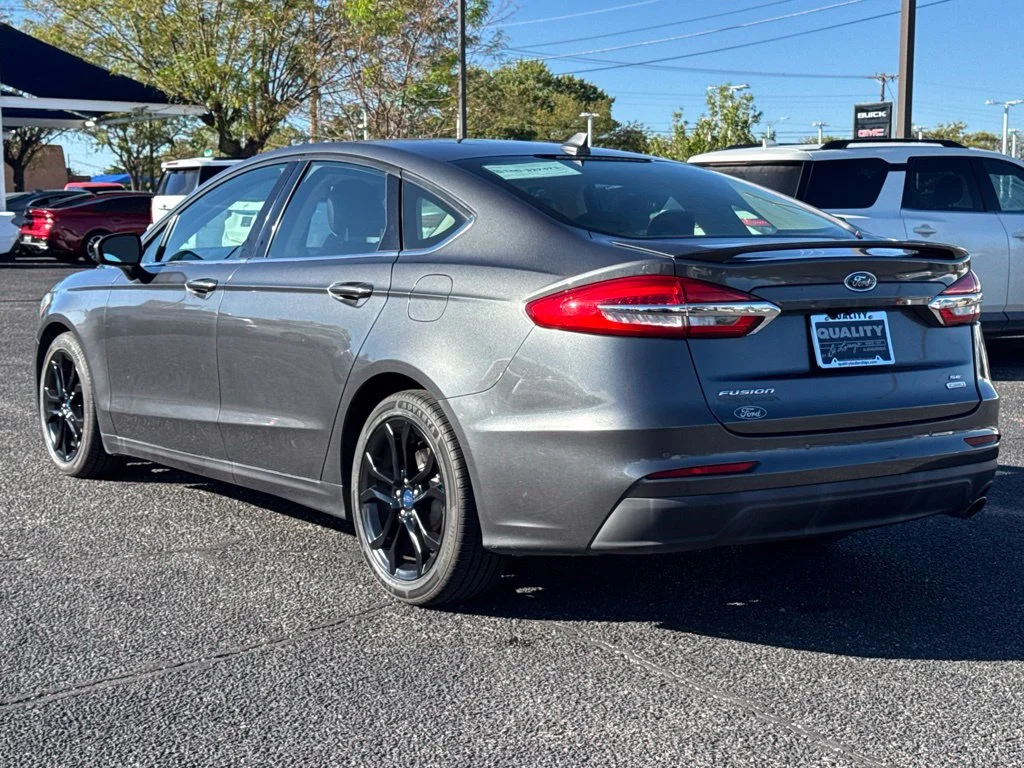 2020 Ford Fusion SE - Photo 6