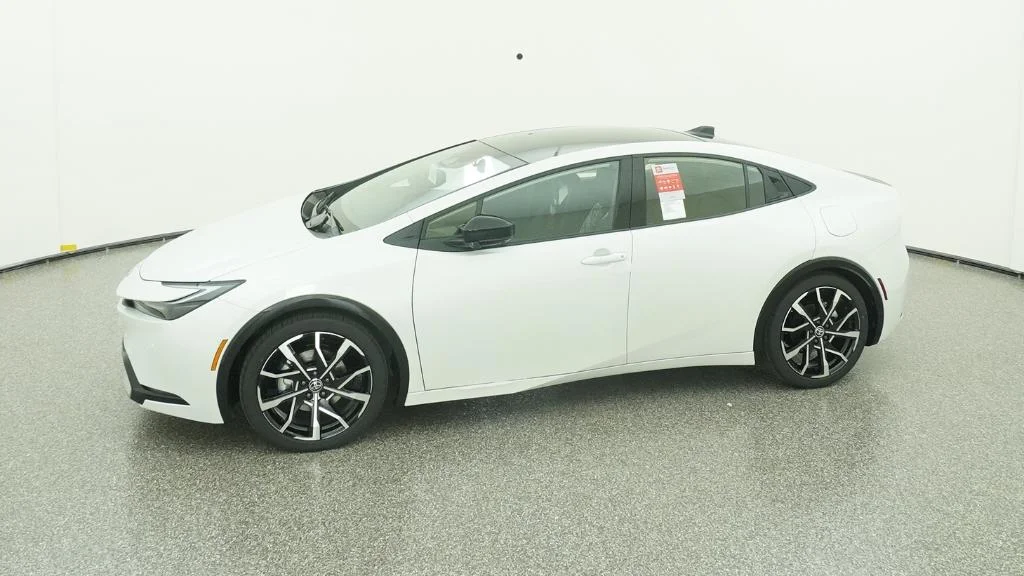 New 2026 Wind Chill Pearl Toyota XSE Premium image 11