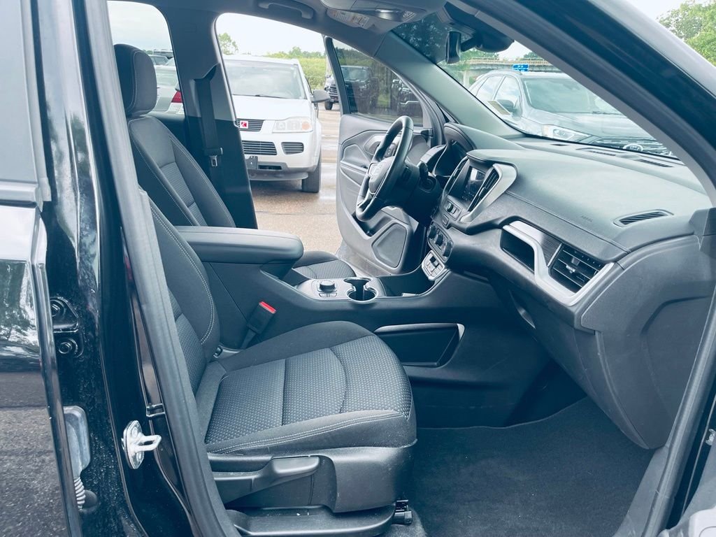 Used 2024 Black GMC SLE image 25