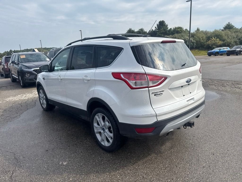 Used 2013 White Platinum Ford SE image 19