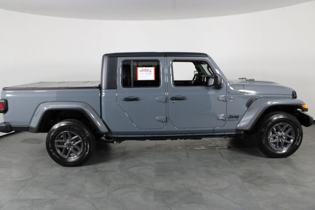 Used 2025 Gray Jeep Sport S image 13