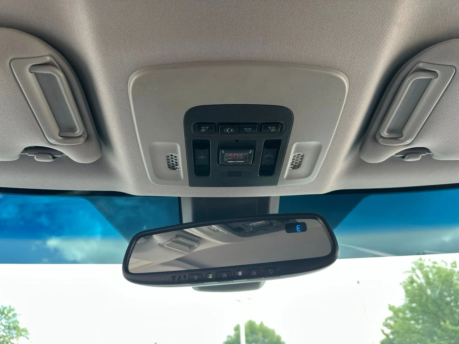 Used 2018 Blue Toyota XLE image 20