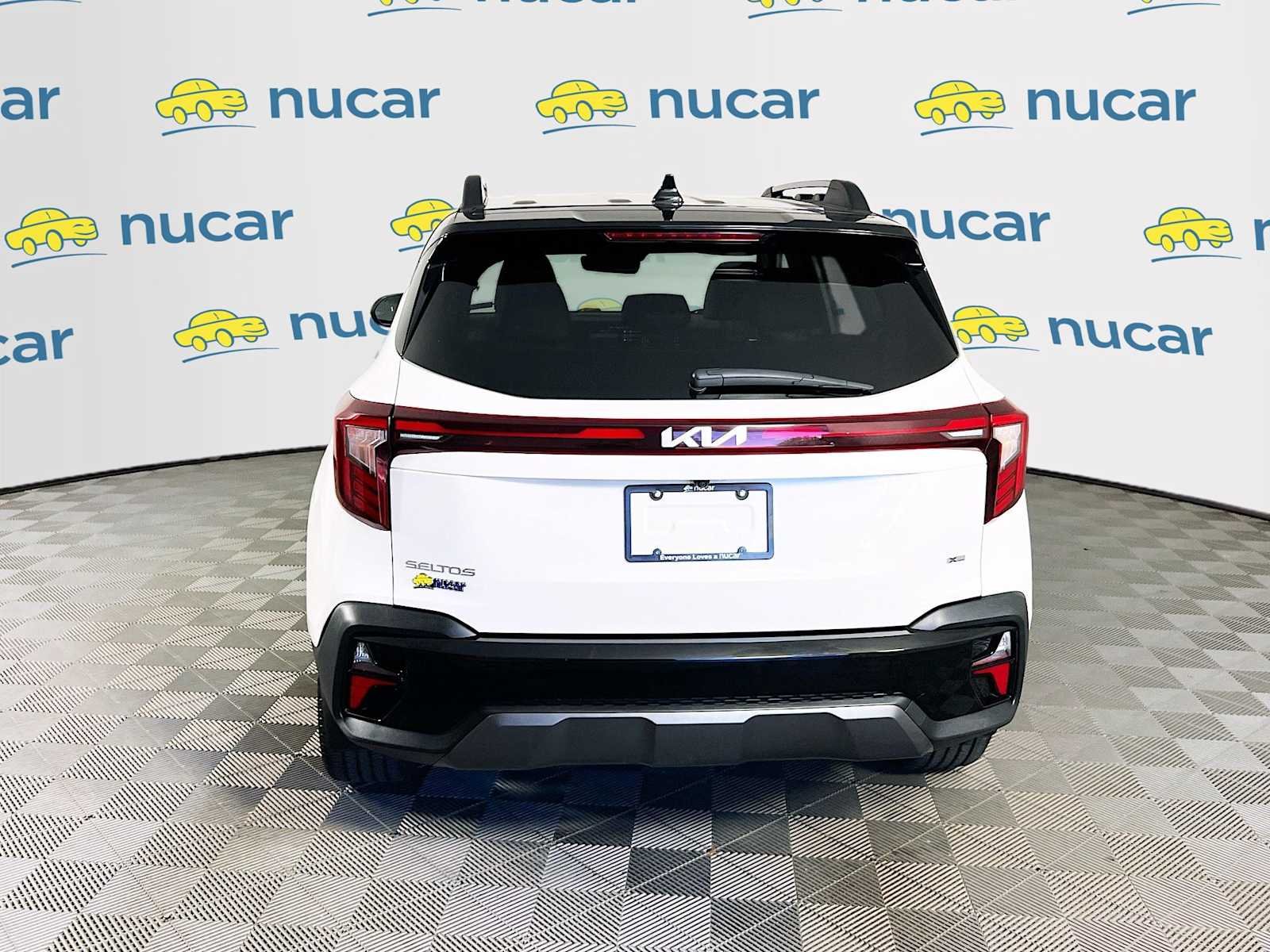 Used 2024 Clear White/Black Roof Kia X-Line image 6