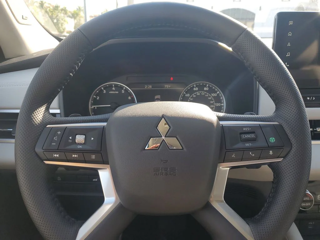 2026 Mitsubishi Outlander SE - Photo 23