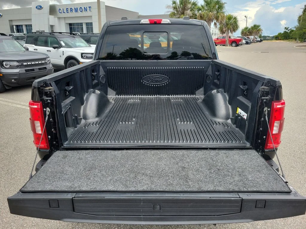 Used 2023 Black Ford XLT image 7