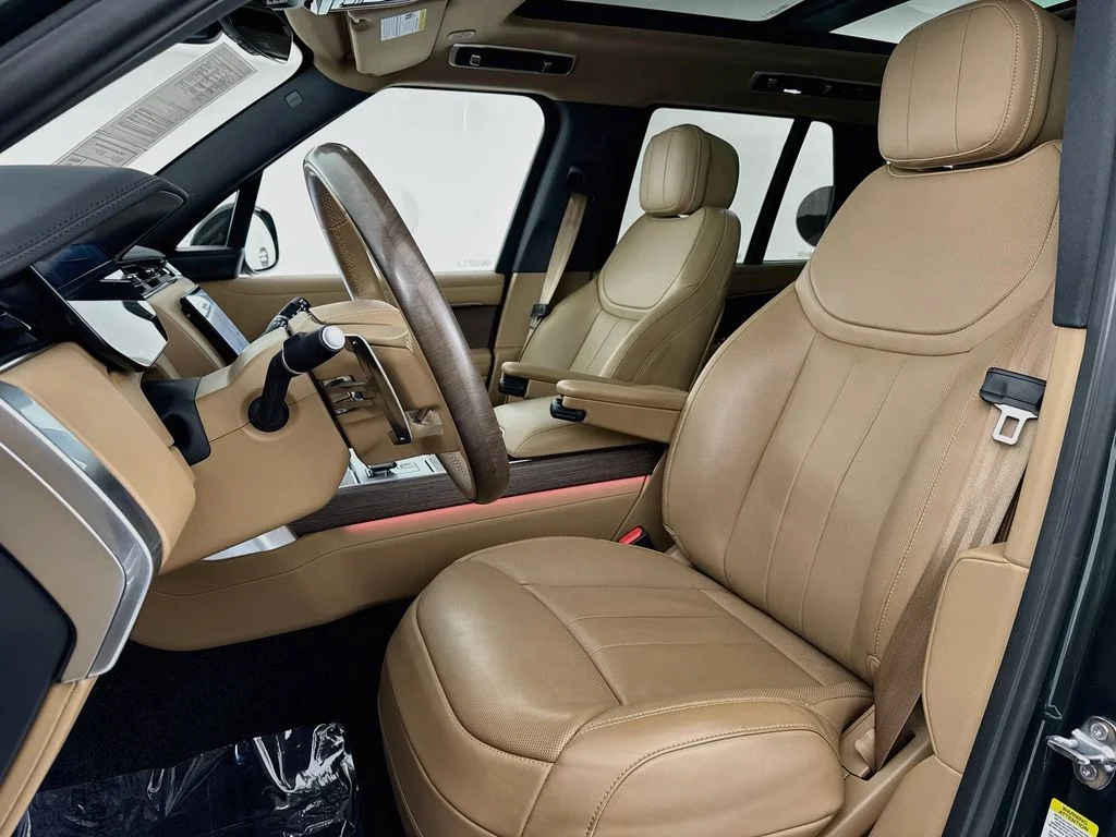 Used 2026 Green Land Rover SE image 21