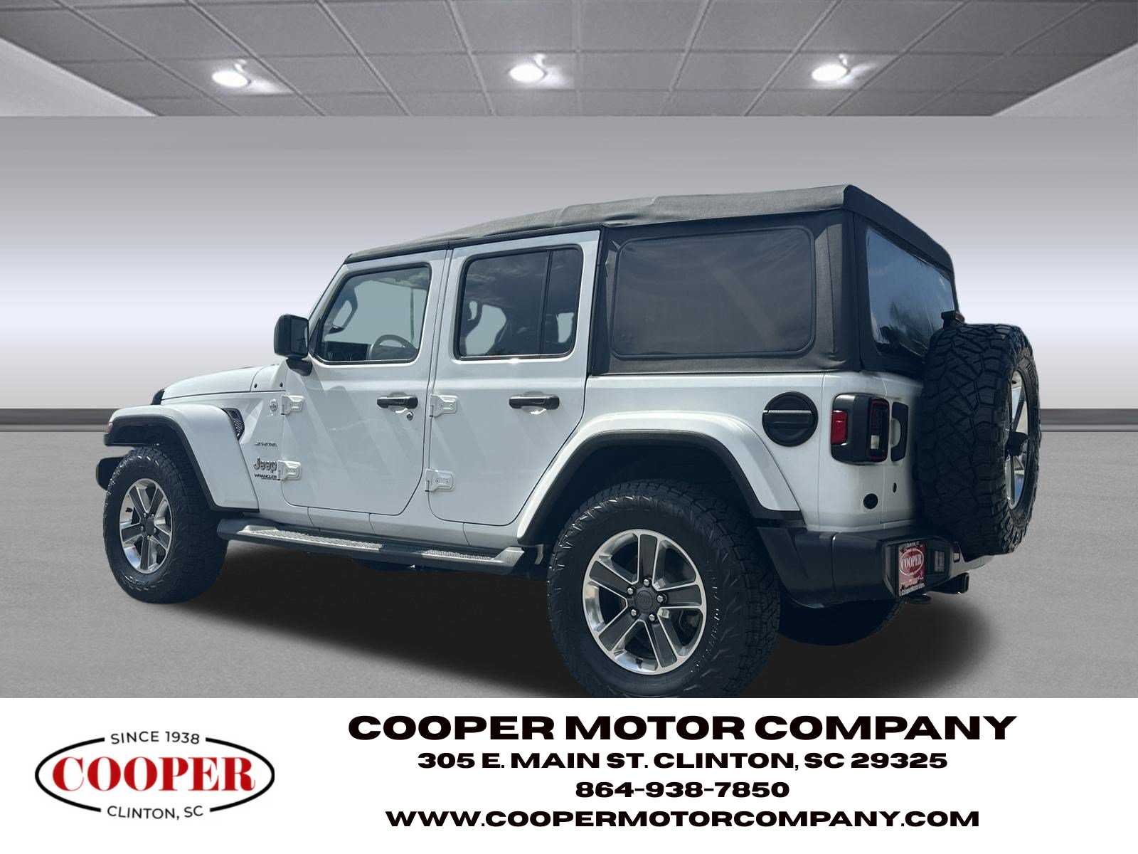 Used 2018 Bright White Clearcoat Jeep Sahara image 3