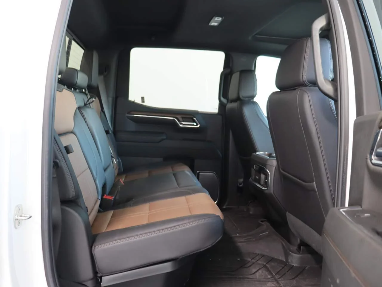 2024 Chevrolet Silverado 1500 High Country - Photo 18