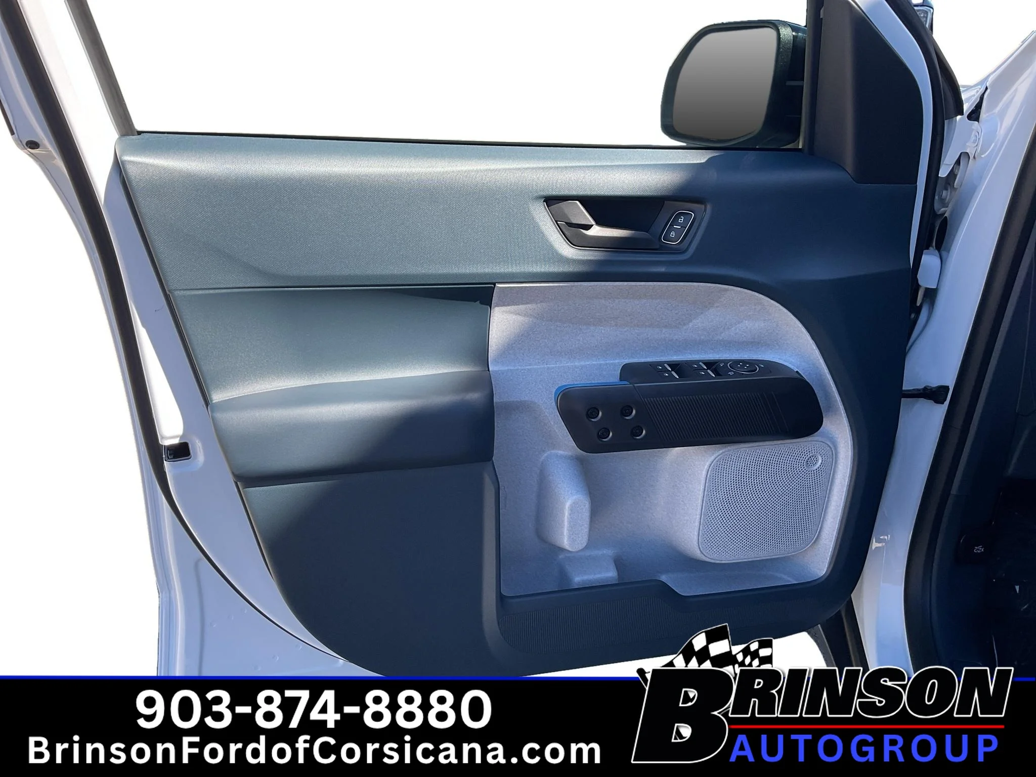 New 2026 Oxford White Ford XLT image 8