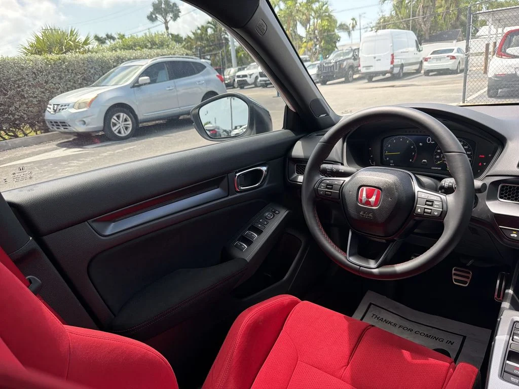 Used 2025 White Honda  image 15