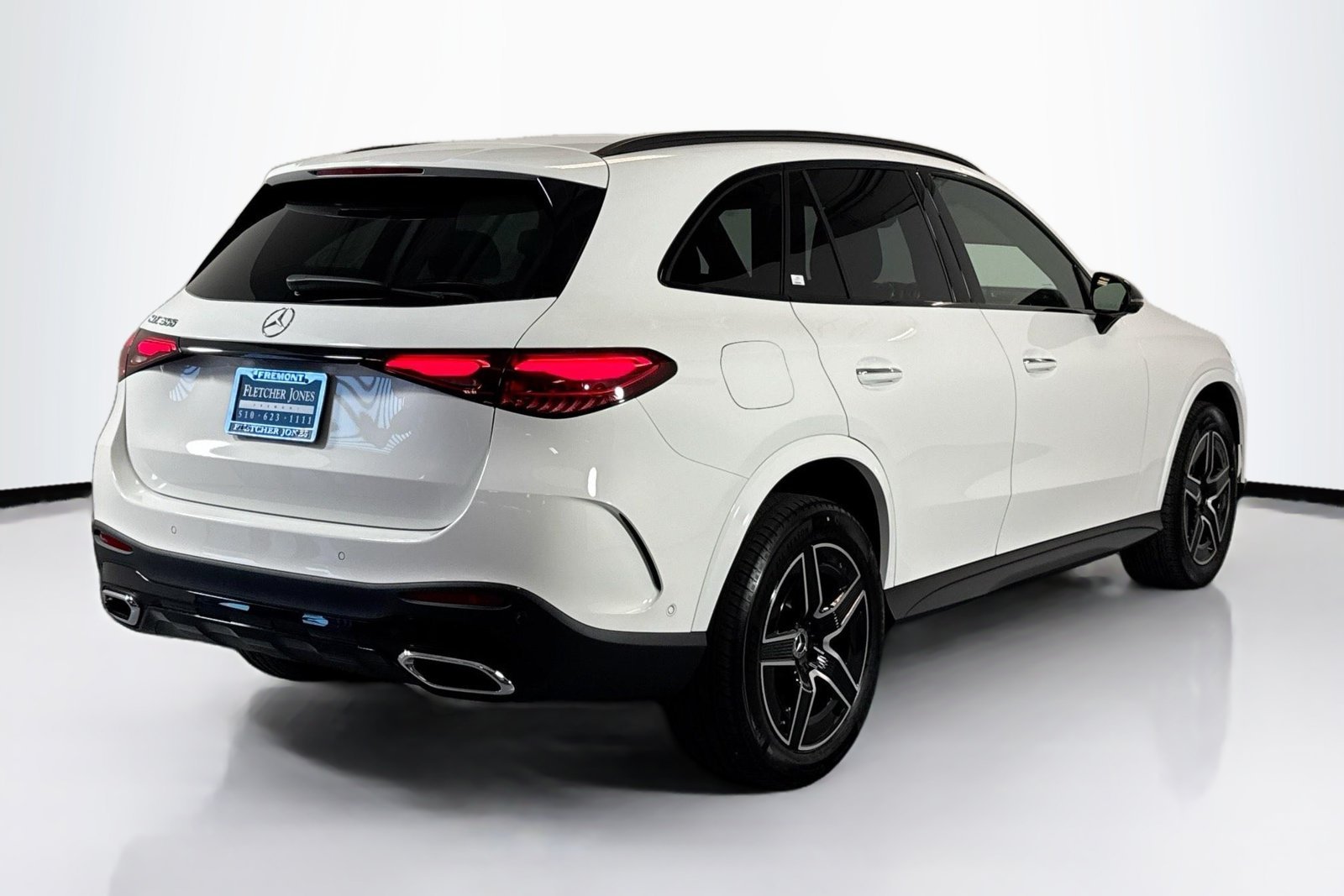 New 2026 Polar White Mercedes-Benz GLC 300 image 5