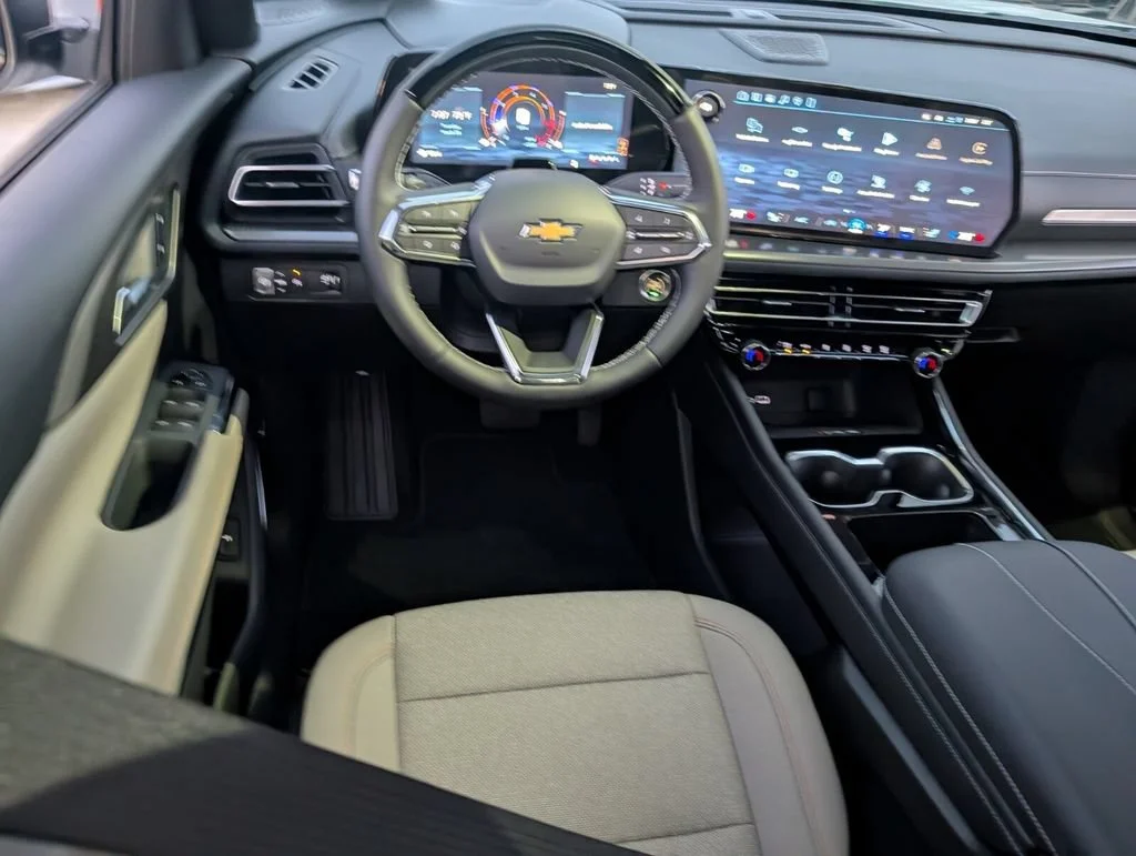 New 2026 Summit White Chevrolet LT image 9