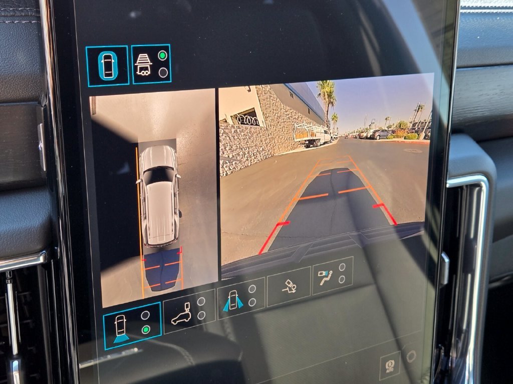 2026 GMC Yukon Denali - Photo 18