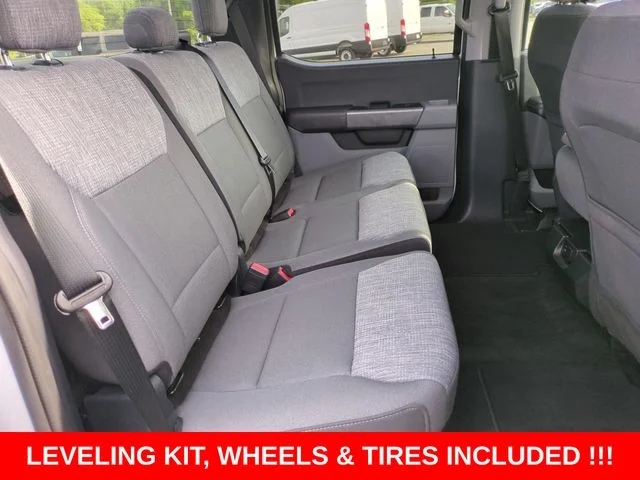 Used 2021 White Ford XLT image 30