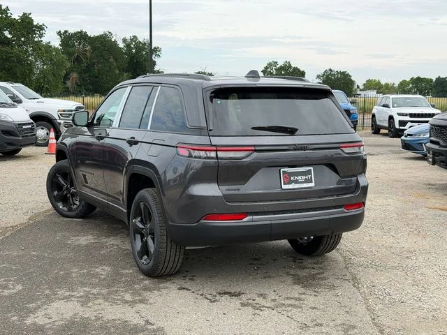 New 2026 Baltic Gray Metallic Clear-Coat Exterior Paint Jeep Limited image 9
