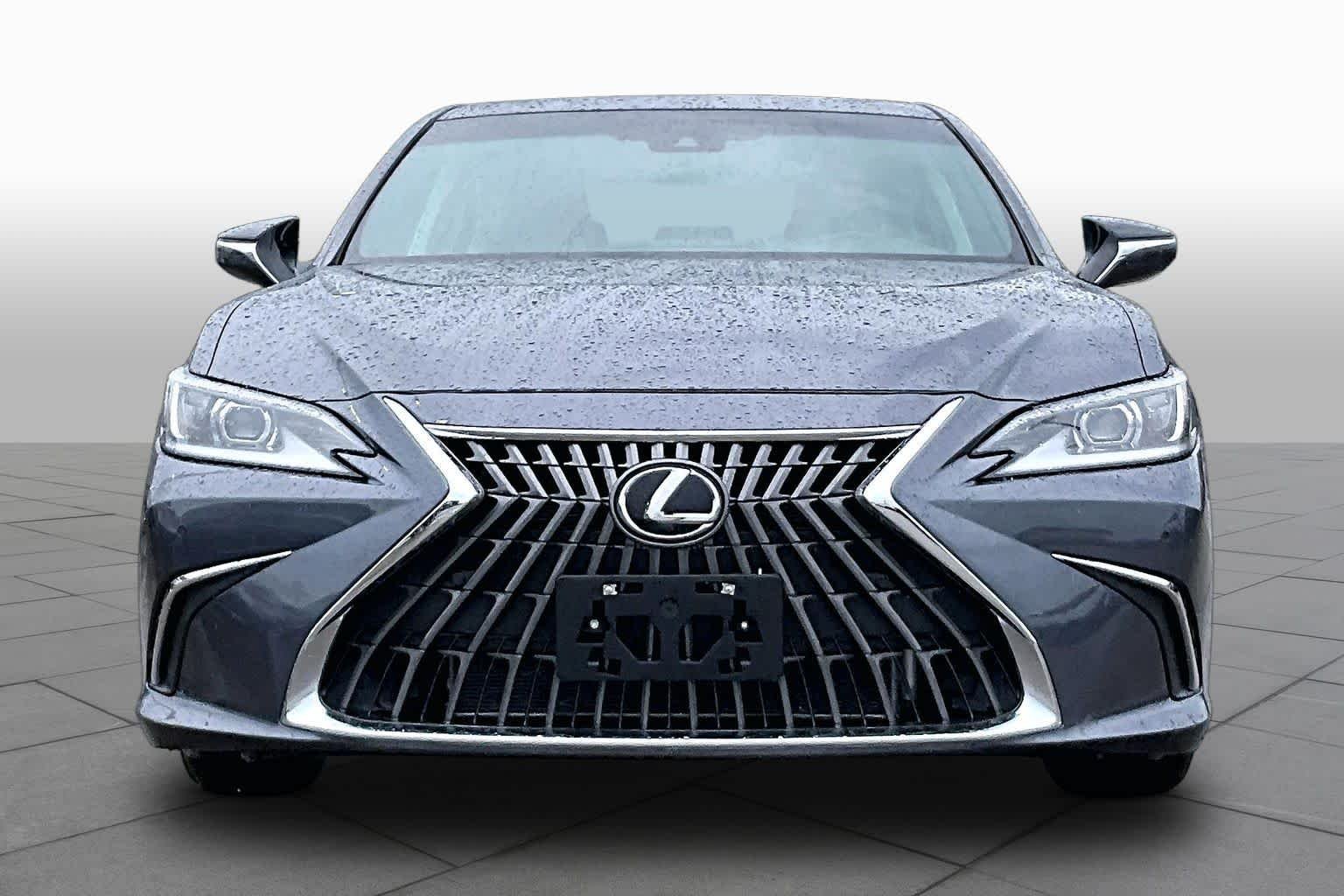 Pre-Owned 2022 Lexus ES 350