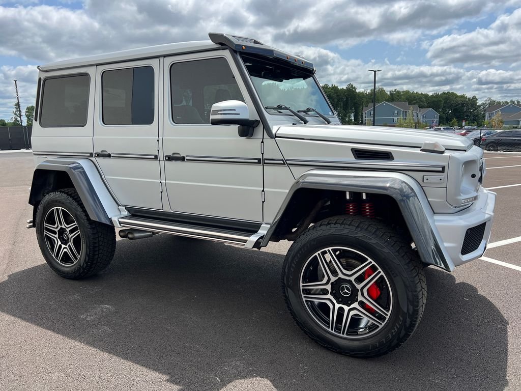 Used 2017  Mercedes-Benz G 550 Squared image 2