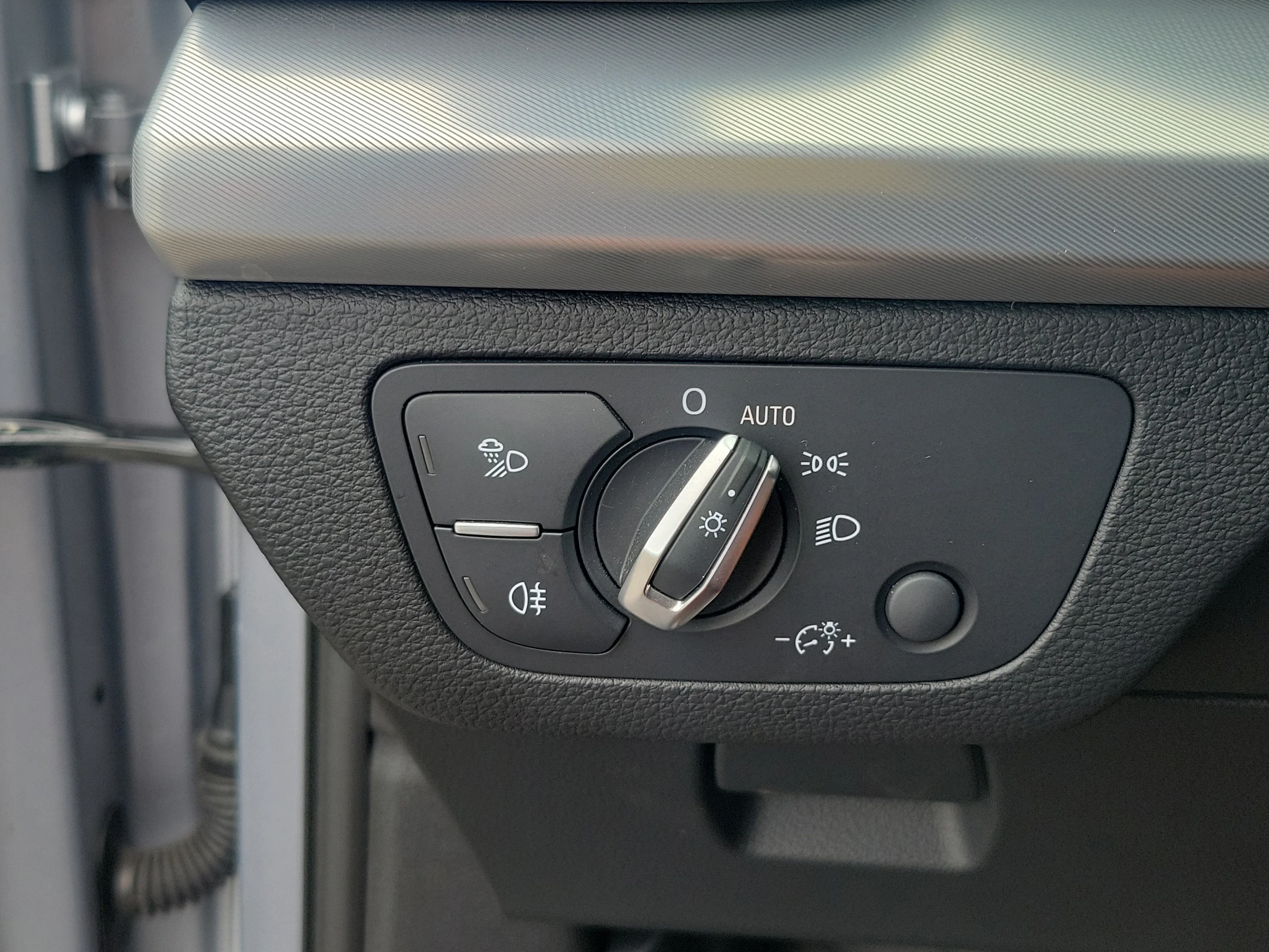 Used 2025 Silver Audi S line Premium image 24