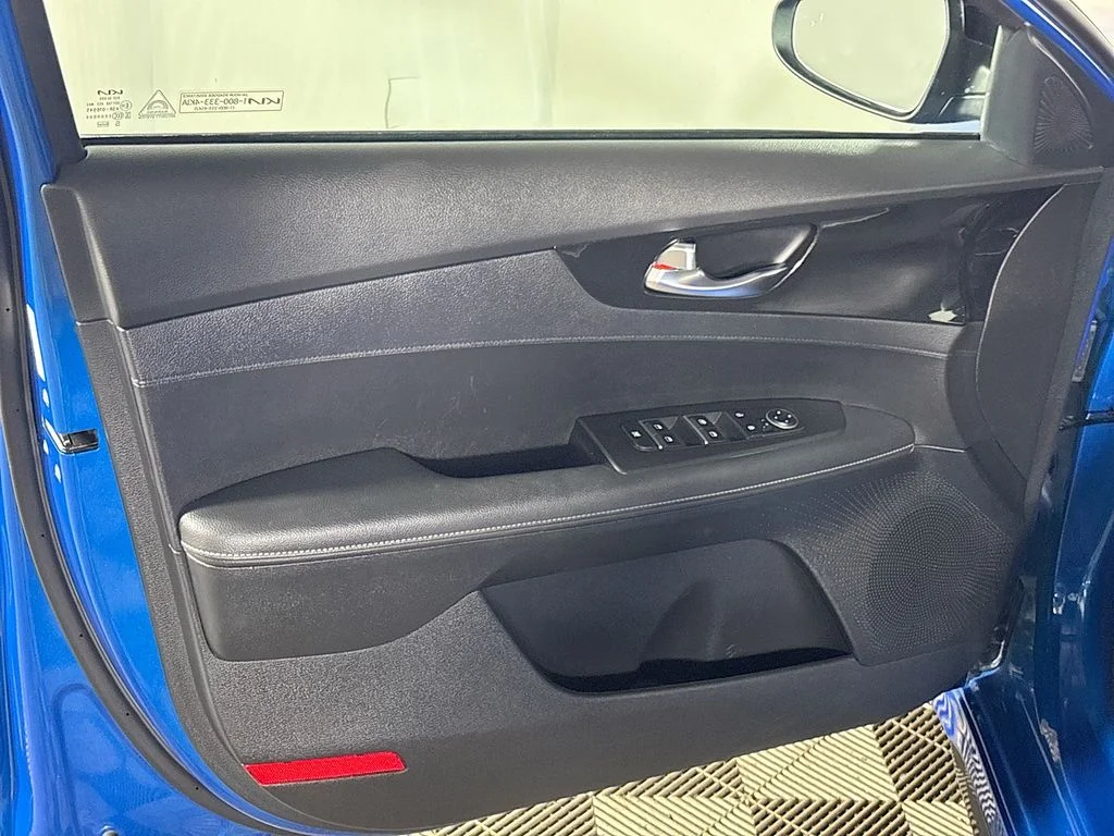 Used 2023 Blue Kia GT-Line image 10