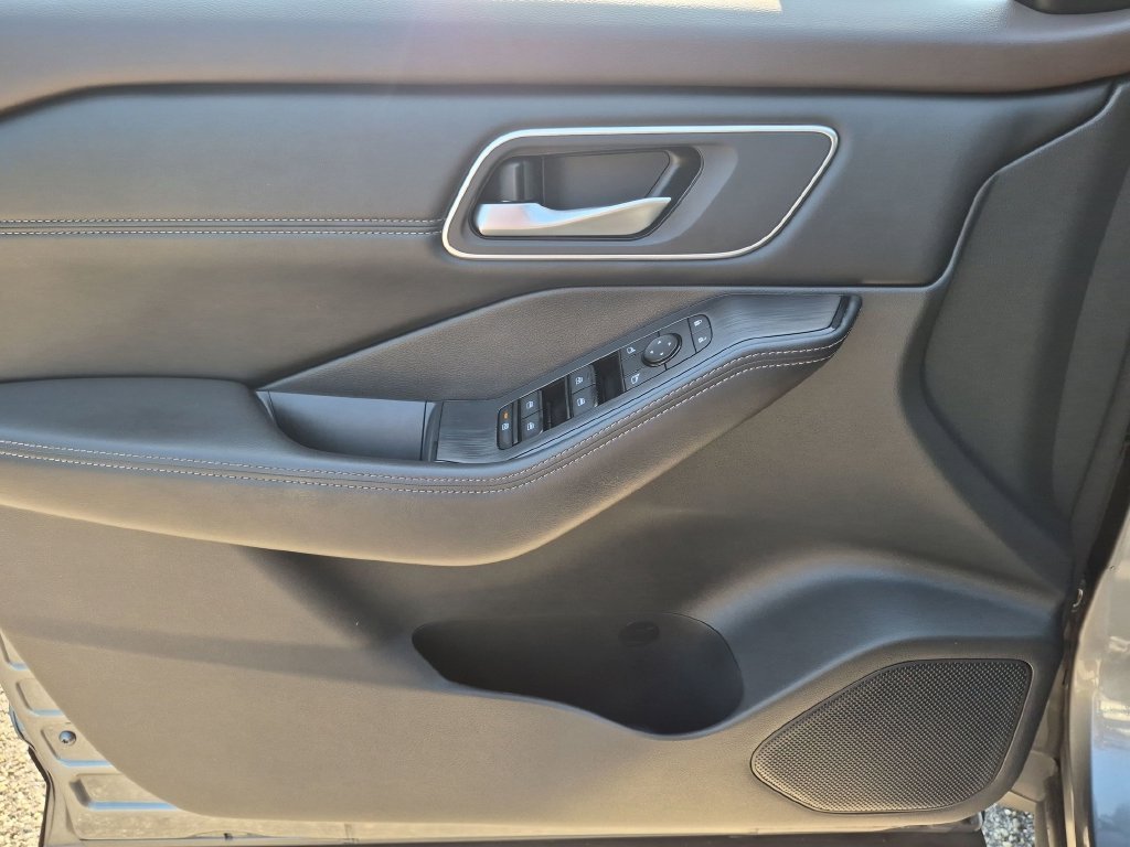 Used 2021 Gray Nissan SV image 36