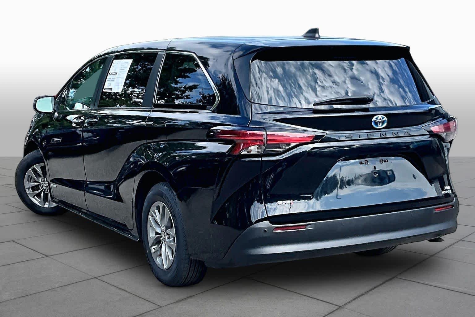 Used 2021 Midnight Black Metallic Toyota XLE image 12