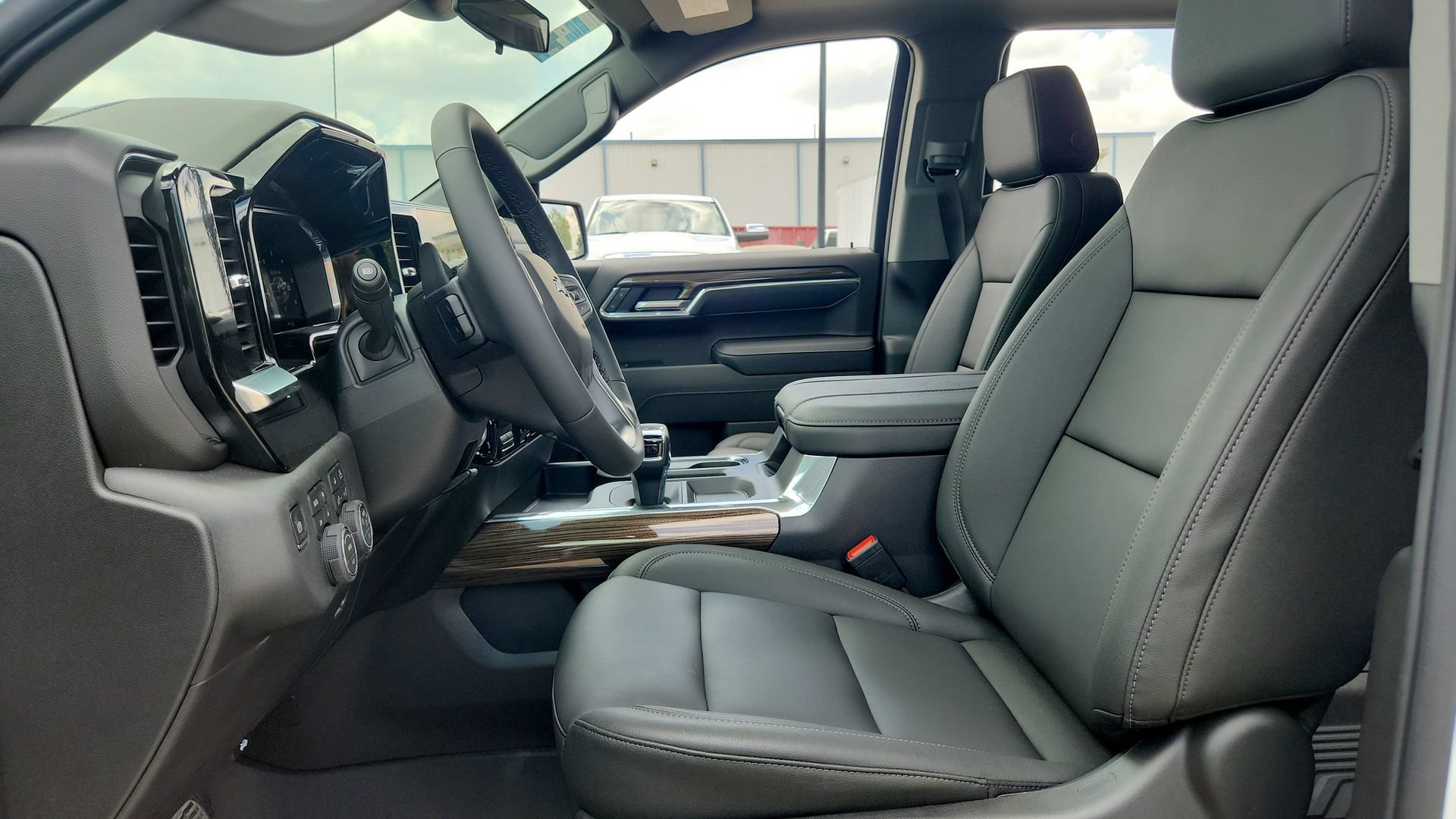 2026 Chevrolet Silverado 1500 LT Trail Boss - Photo 11