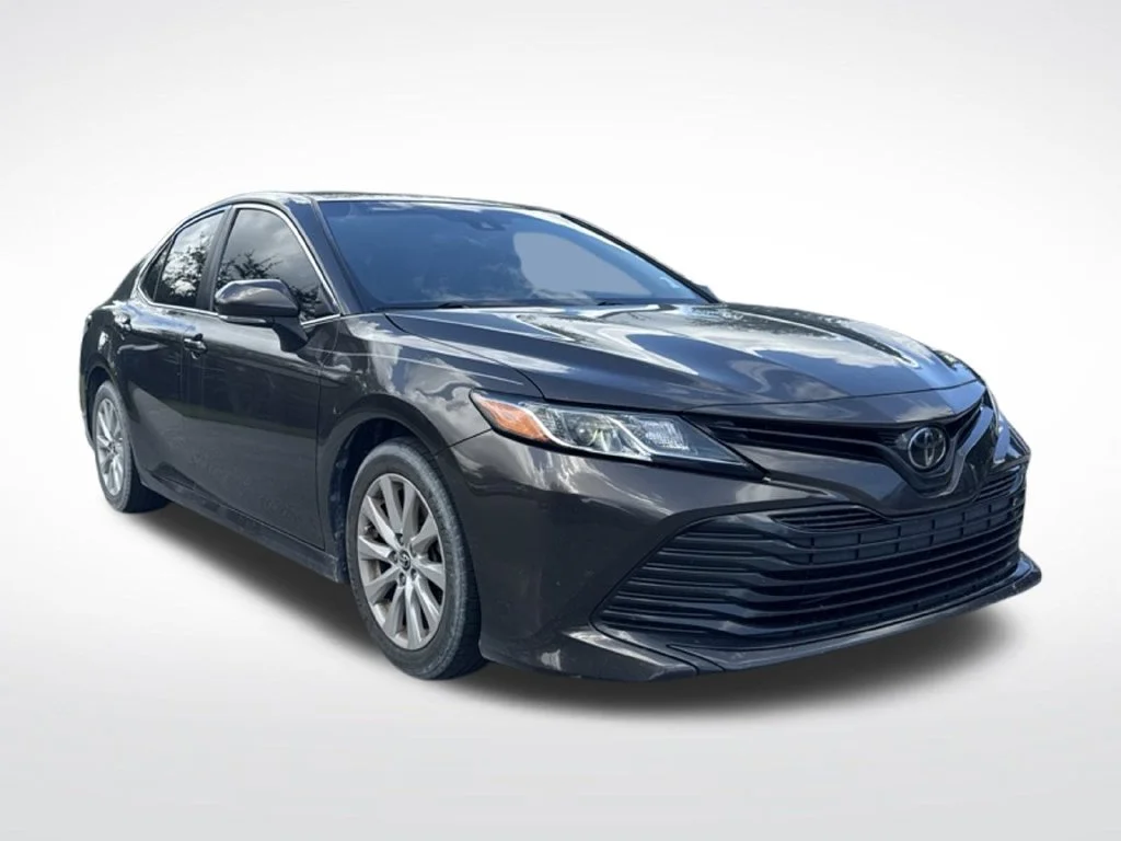 Used 2018 Gray Toyota LE image 2