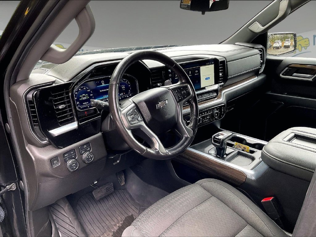 Used 2022 Black Chevrolet RST image 8