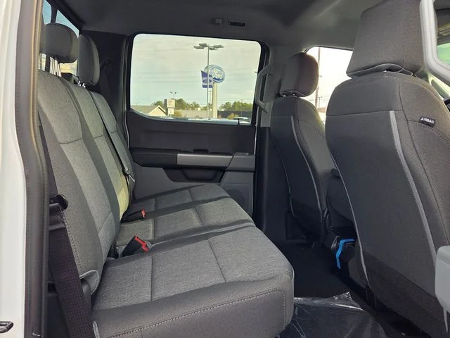New 2026 Oxford White Ford F-350® XL image 15