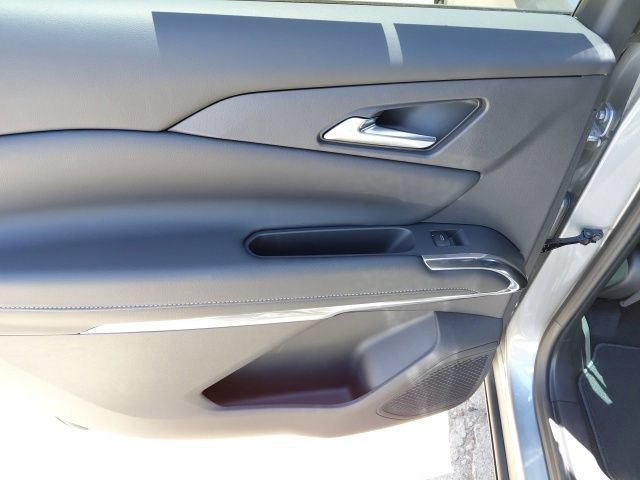 Used 2026 Sterling Gray Metallic Chevrolet LT image 28